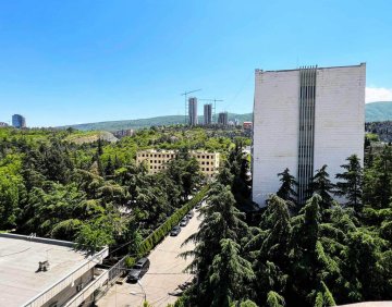 Продается 3 Комнатная квартира
