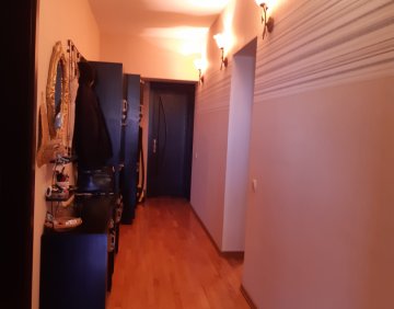 For sale 5 room flat