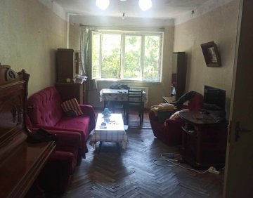 იყიდება 3 ოთახიანი ბინა