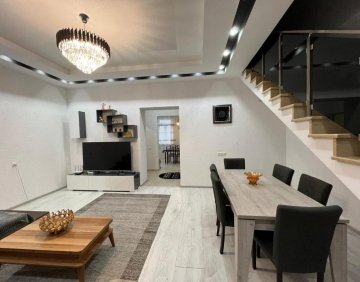 For sale 5 room flat