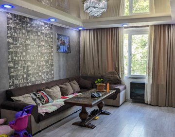 For sale 5 room flat
