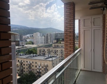 იყიდება 3 ოთახიანი ბინა