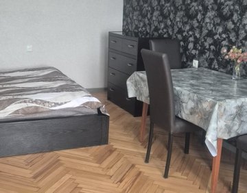 ქირავდება დღიურად 1 ოთახიანი ბინა