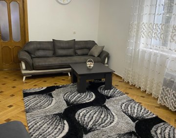 For rent 5 room flat