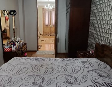 იყიდება 2 ოთახიანი ბინა