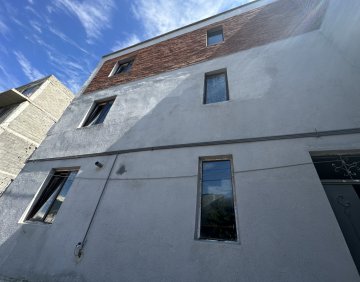 For sale 85 m² house